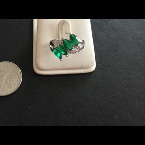 NWOT Sterling Green Rhinestone Ring (C424)